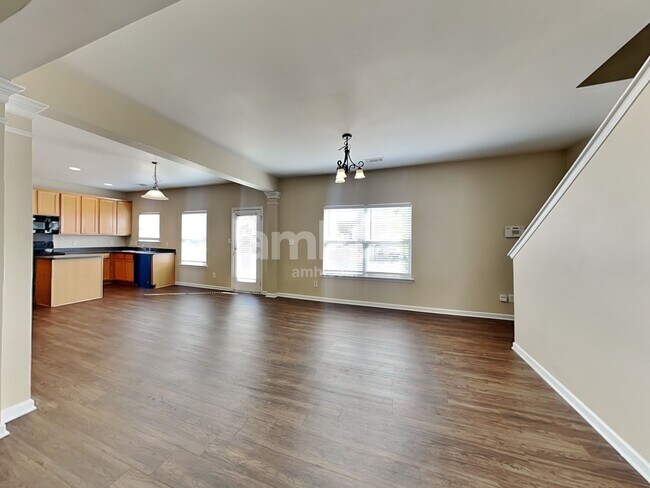 Building Photo - 612 Latimer Way