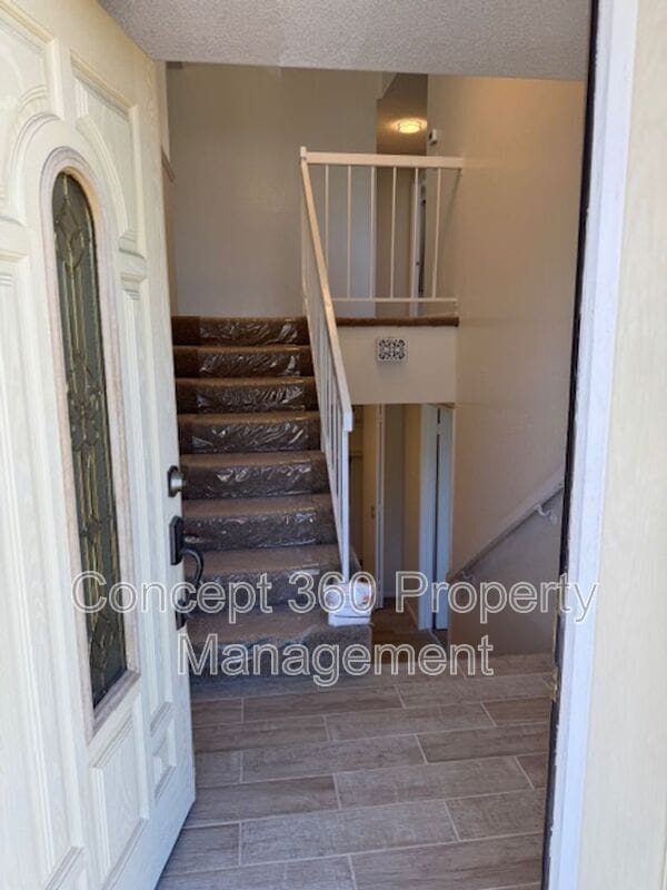 Building Photo - 1634 Laraine Cir
