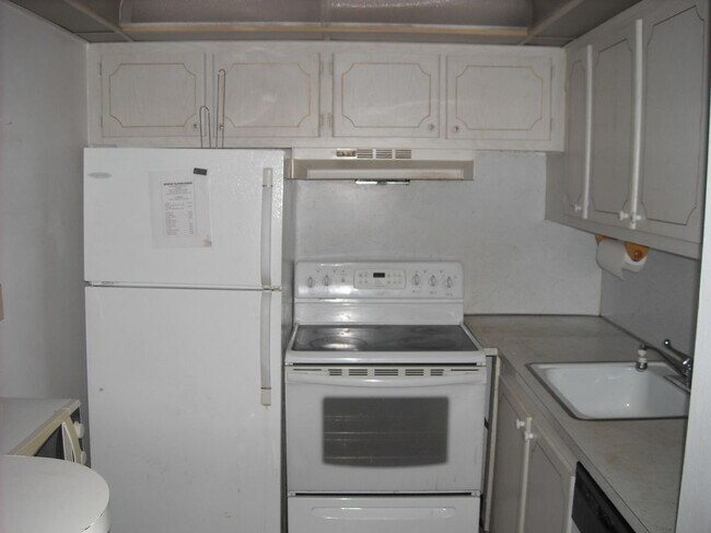 Foto del edificio - 358 Chatham R