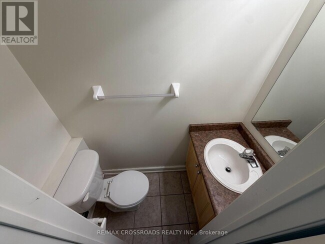 Building Photo - 1547 Hummingbird Ct