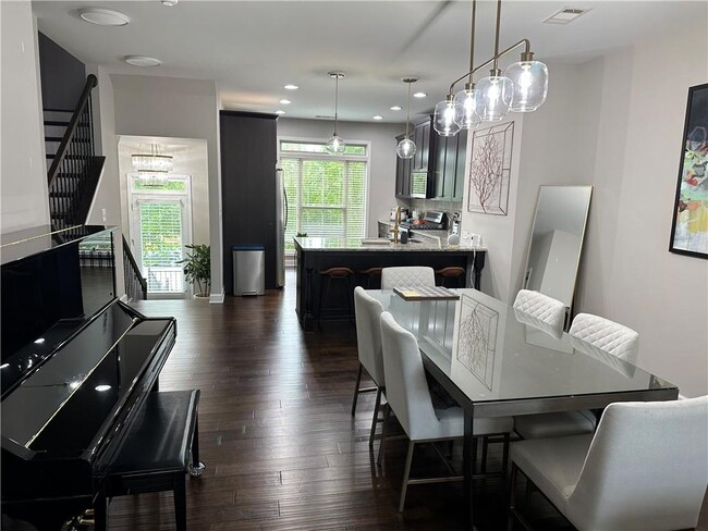 Building Photo - 4253 Tacoma Trce