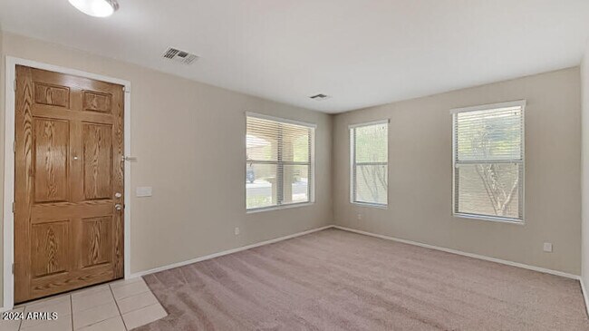 Foto del edificio - 15406 W Monterosa St