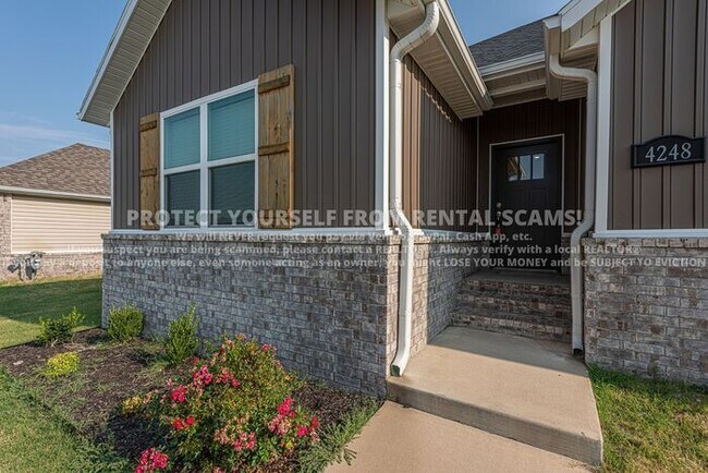 Building Photo - 4248 Cactus Pl