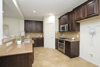 Building Photo - 1311 Bingham St