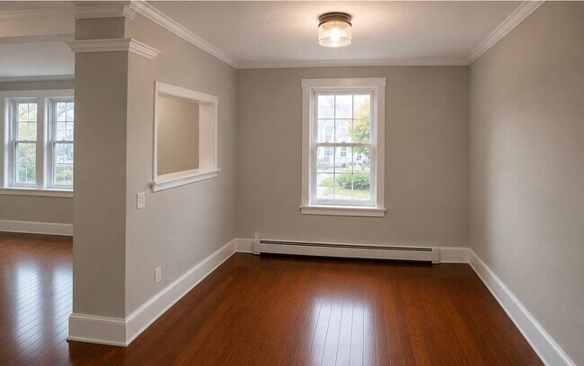 Dinning Room - 7 Brighton Ave