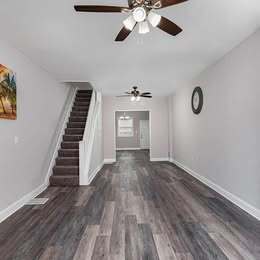 Foto del edificio - 428 N Lakewood Ave