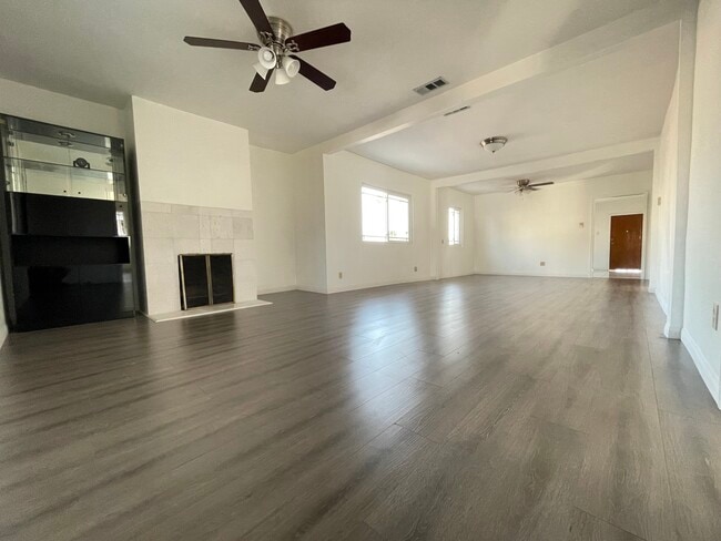 Building Photo - 3831 Drysdale Ave