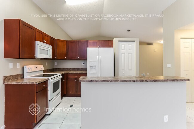 Foto del edificio - 1868 SW 177th Ave