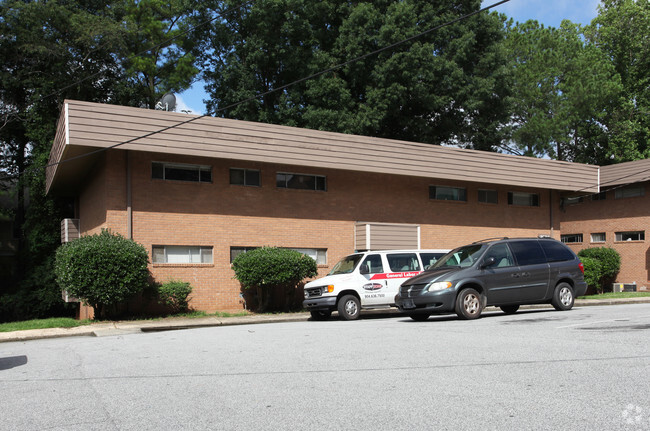 Building Photo - Esquire Apartments