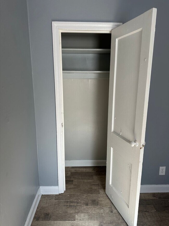 Foto del edificio - 2 bed 1 bath house in Richmond