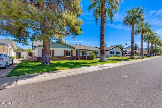 Building Photo - 3412 E Turney Ave