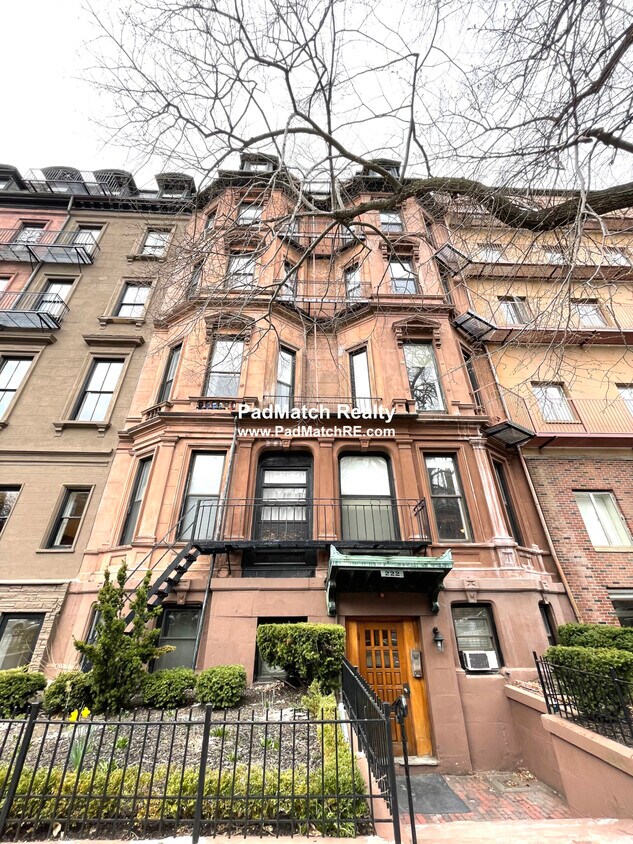 Building Photo - 222 Beacon St
