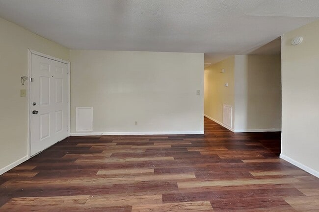 Building Photo - 4704 Woodway Ave