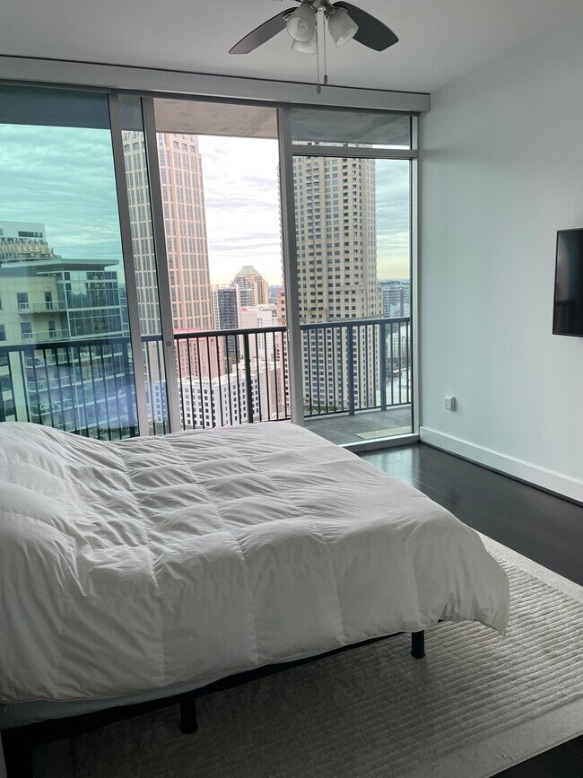 Foto del edificio - 1080 Peachtree St NE