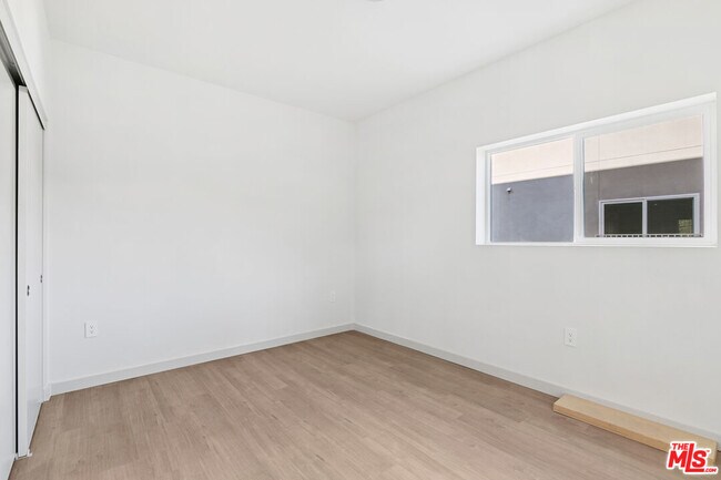 Foto del edificio - 2521 S Orange Dr