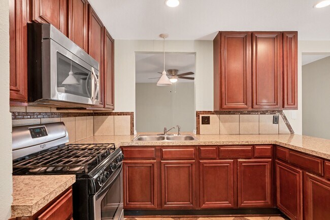 Building Photo - Multi-generational home available for leas...