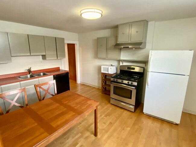 Foto del edificio - 54 Webster Ave