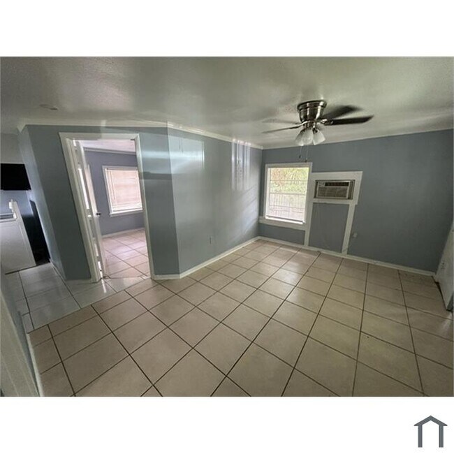 Foto del edificio - 1515 15th St W