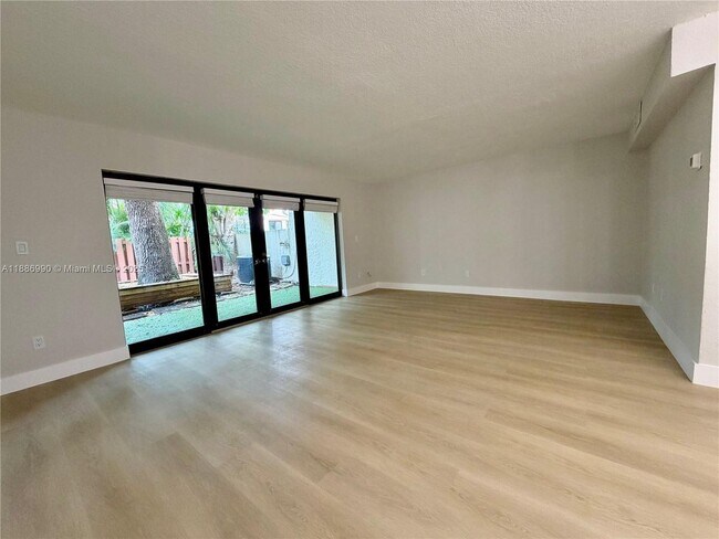 Foto del edificio - 7887 SW 105th Pl