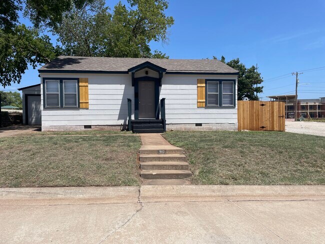 Foto del edificio - 910 W Cantwell Ave