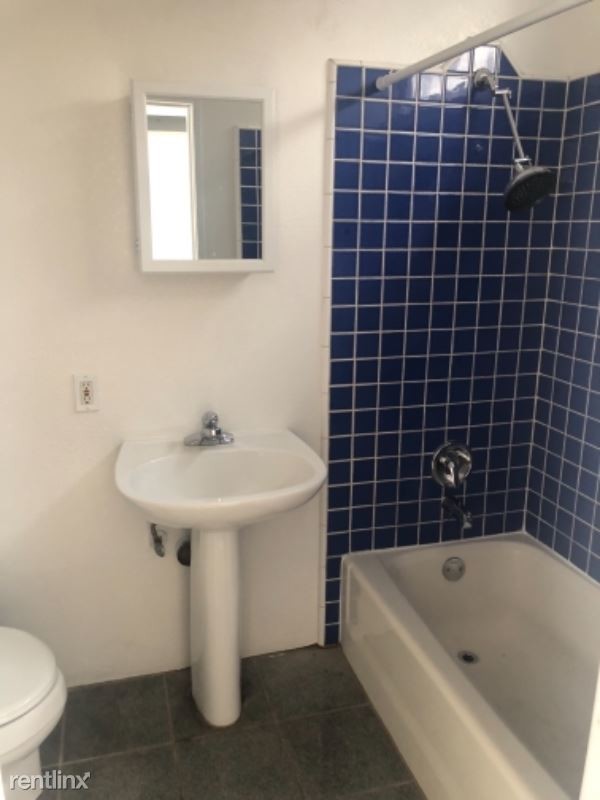 Building Photo - 1 br, 1 bath Condo - 6009 christie avenue