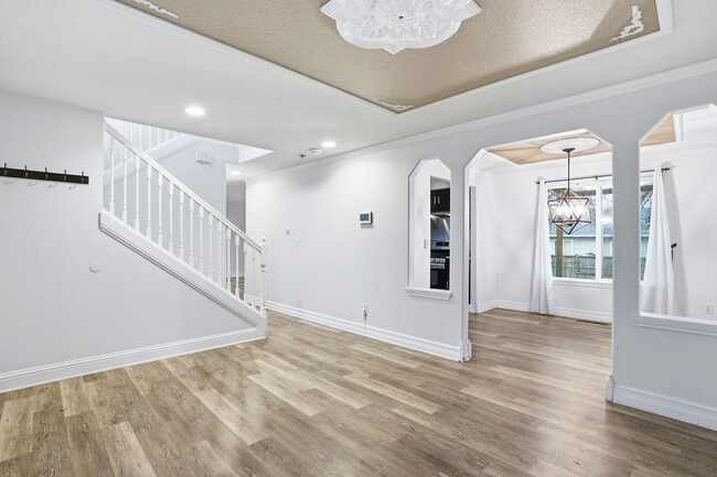 Building Photo - 10931 SE Henderson Dr