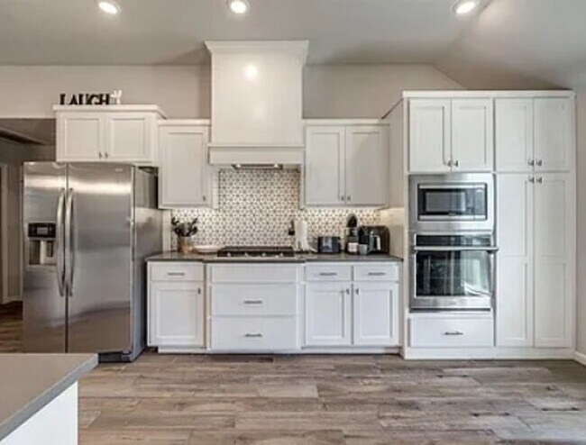 Foto del edificio - Spacious 4BR House in WELL DESIRED COMMUNITY