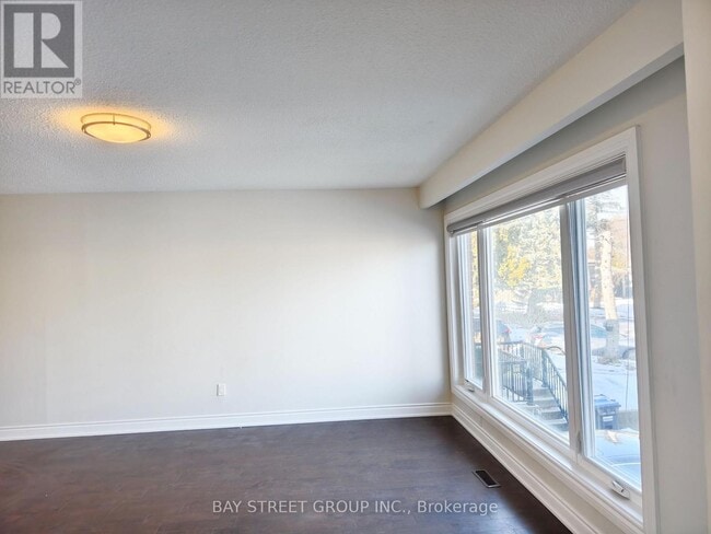 Building Photo - 2615 Windjammer Rd