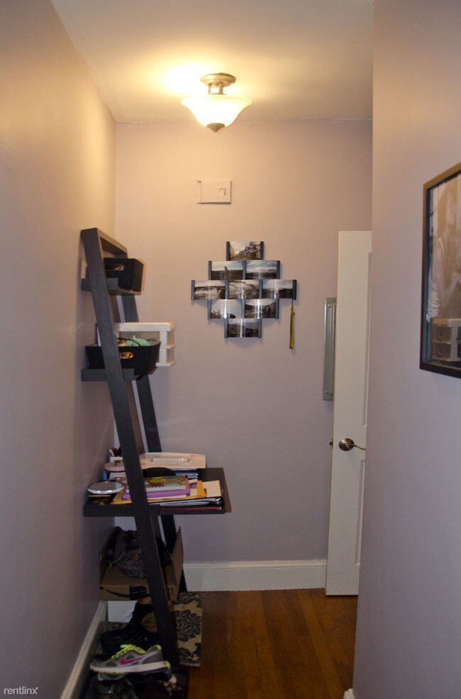 Building Photo - 2 br, 1 bath  - 66 Queensberry St Apt 219