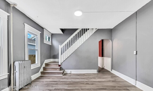 Foto del edificio - 40-42 Copeland Ave