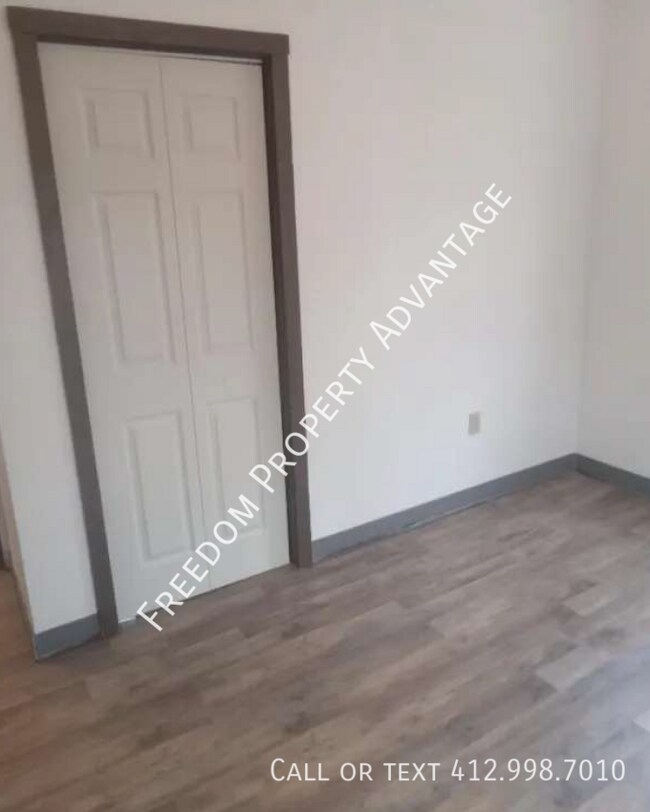 Foto del edificio - 1943 Broadway Ave