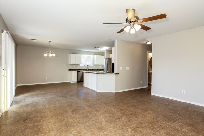 Foto del edificio - 18405 W Sunnyslope Ln