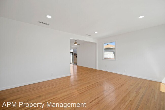Building Photo - 3 br, 2 bath House - 7631 Manzanar Ave
