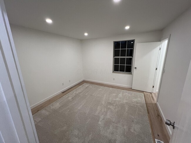 Building Photo - 4869 Stoneybrook Blvd