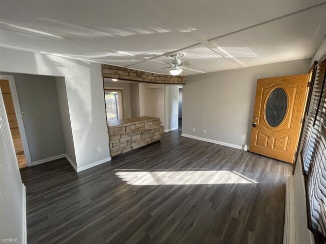 Building Photo - 3 br, 1 bath House - 26160 Nagel St