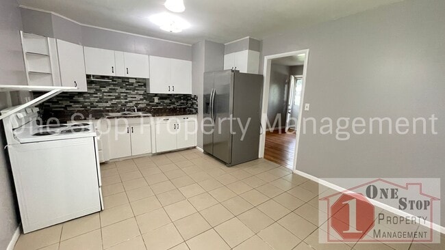 Foto del edificio - Beautifully 3 Bedroom, 2 Bath home in Rayt...
