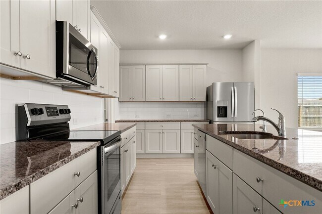 Building Photo - 2473 Moselle Ln