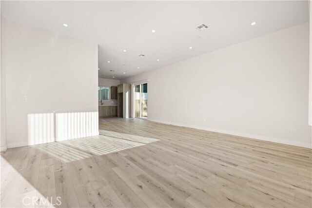 Building Photo - 9684 Stonehurst Ave