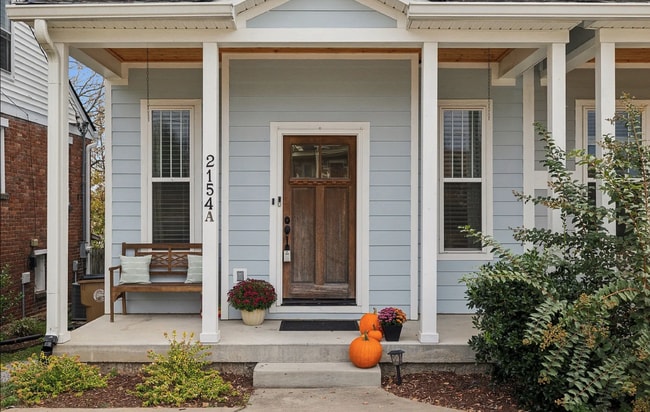 Building Photo - "Experience Nashville Charm: Spacious 3-Bed, 3.5-Bath Retreat on Byrum Avenue!" Fenced Back Yard!