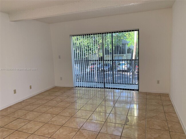 Building Photo - 1065 S Flagler Ave