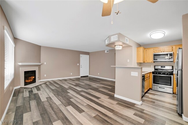 Building Photo - 8450 Alta Dr