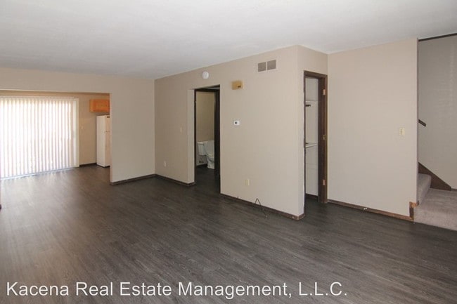 Building Photo - 508 5th St