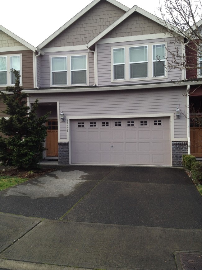 Building Photo - 58992 Greenbrier Loop