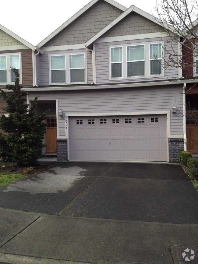 Building Photo - 58992 Greenbrier Loop