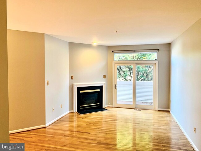 Building Photo - 18164 Royal Bonnet Cir