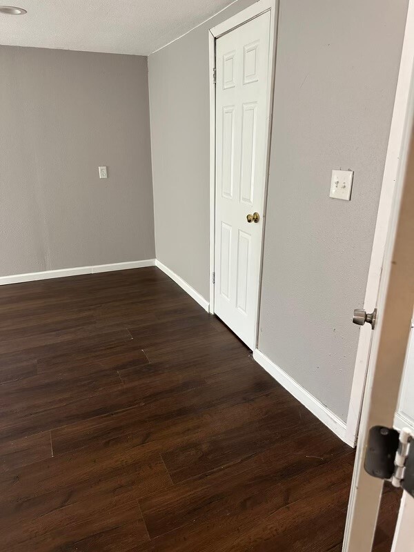 Photo - 407 Wayne St House