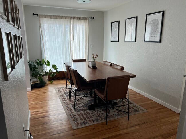Foto del edificio - 2908 S Lowell Blvd