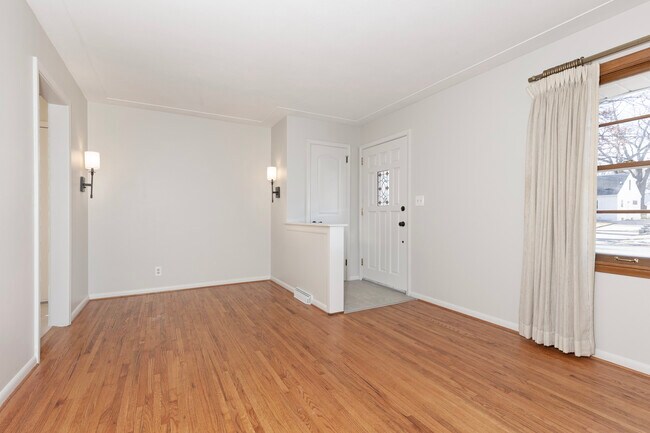 Foto del edificio - 3119 Sumter Ave S