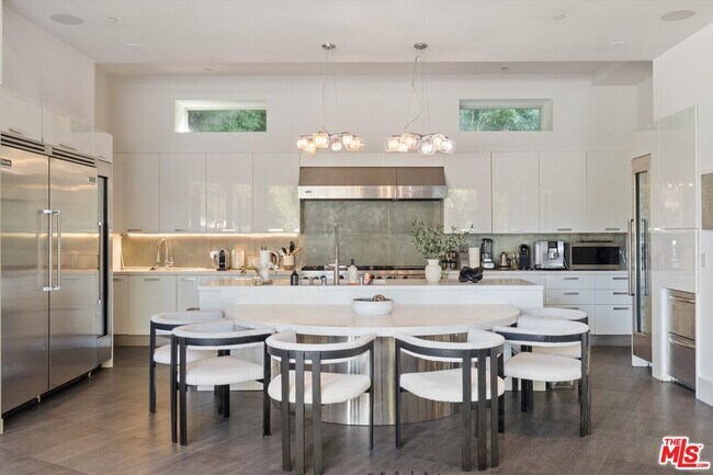 Foto del edificio - 2666 Hutton Dr