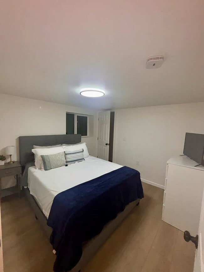 Foto del edificio - 923 Pleasant Ave